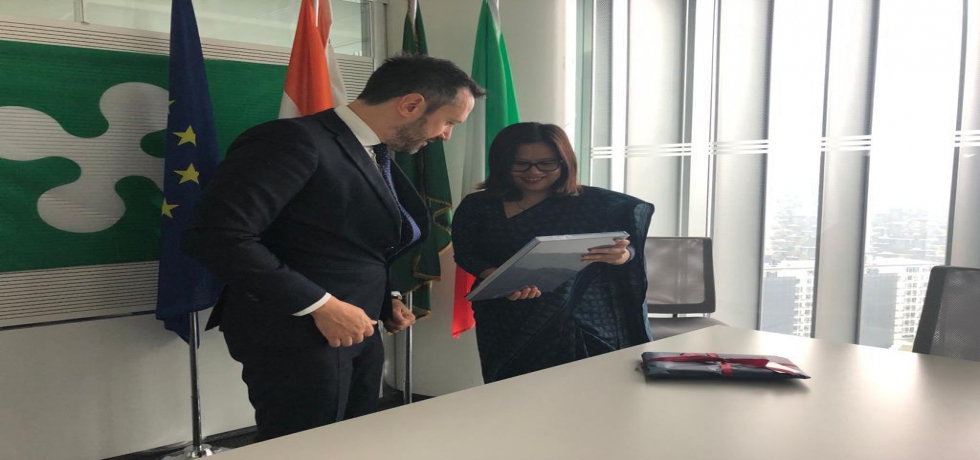 Consul General met Mr Gabriele Barucco, the new Under Secretary for International Relations of Lombardy Region, and discussed about mutual collaboration in Commercial and Trade areas between India and the Lombardy Region.
